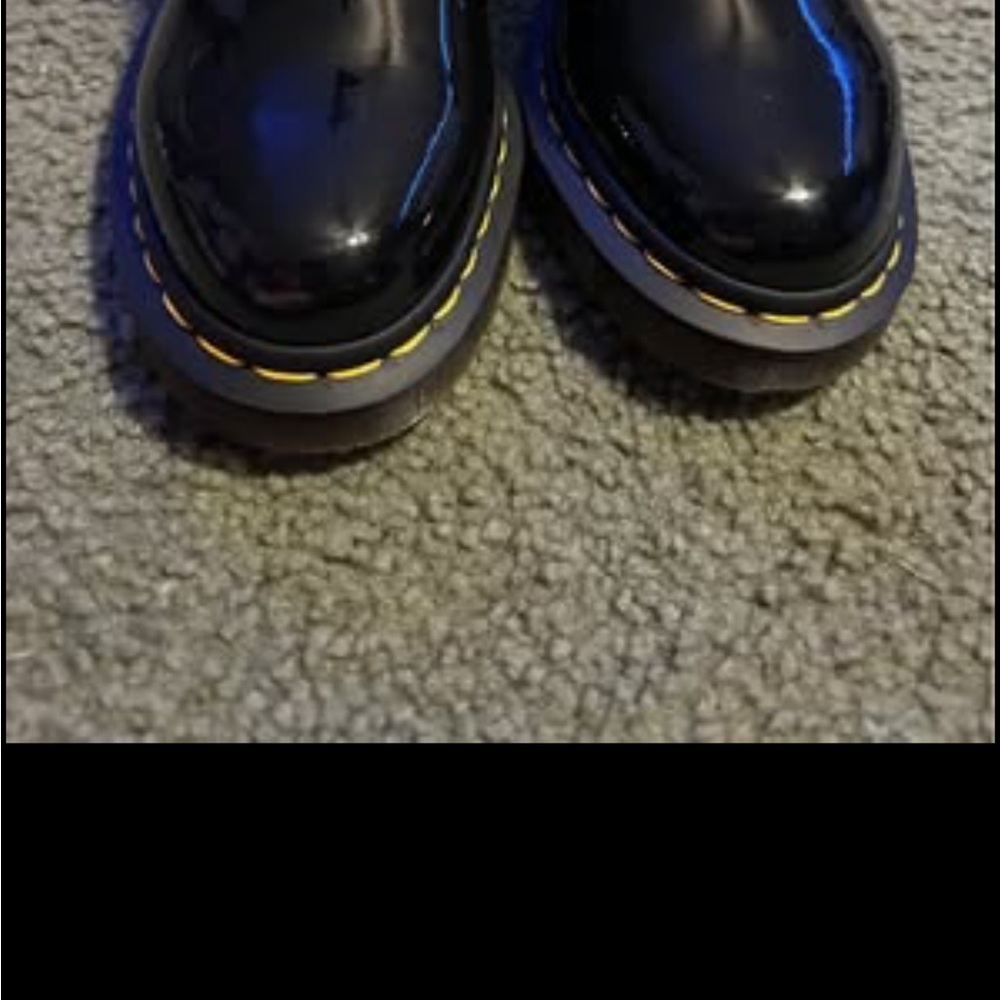dr. martens black patent lace up size 7